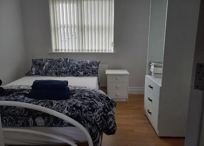 Class 5 Double Bed Feriehus *