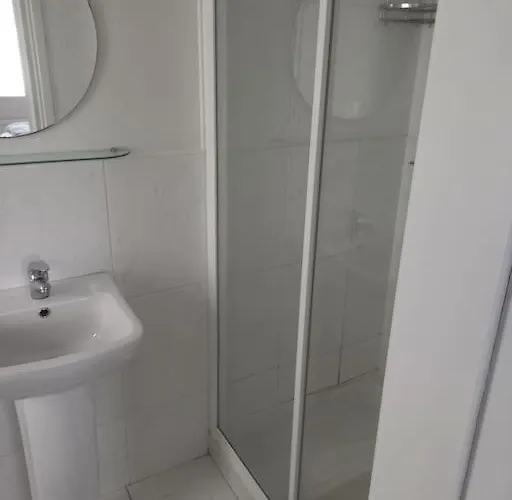 Class 5 Double Bed *